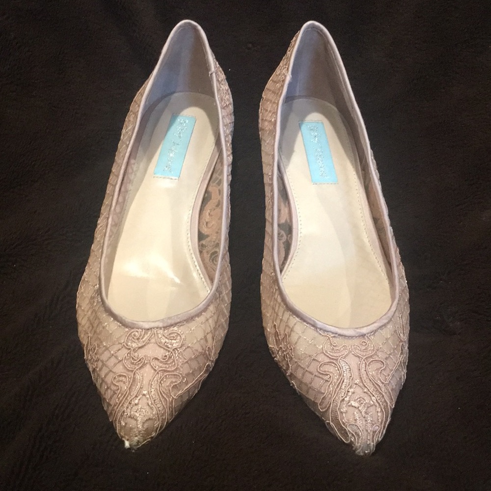 Betsy Johnson Lacey Pale Nude Flats